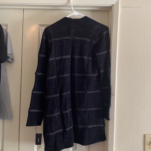 Sweater - Picture 2 of 7